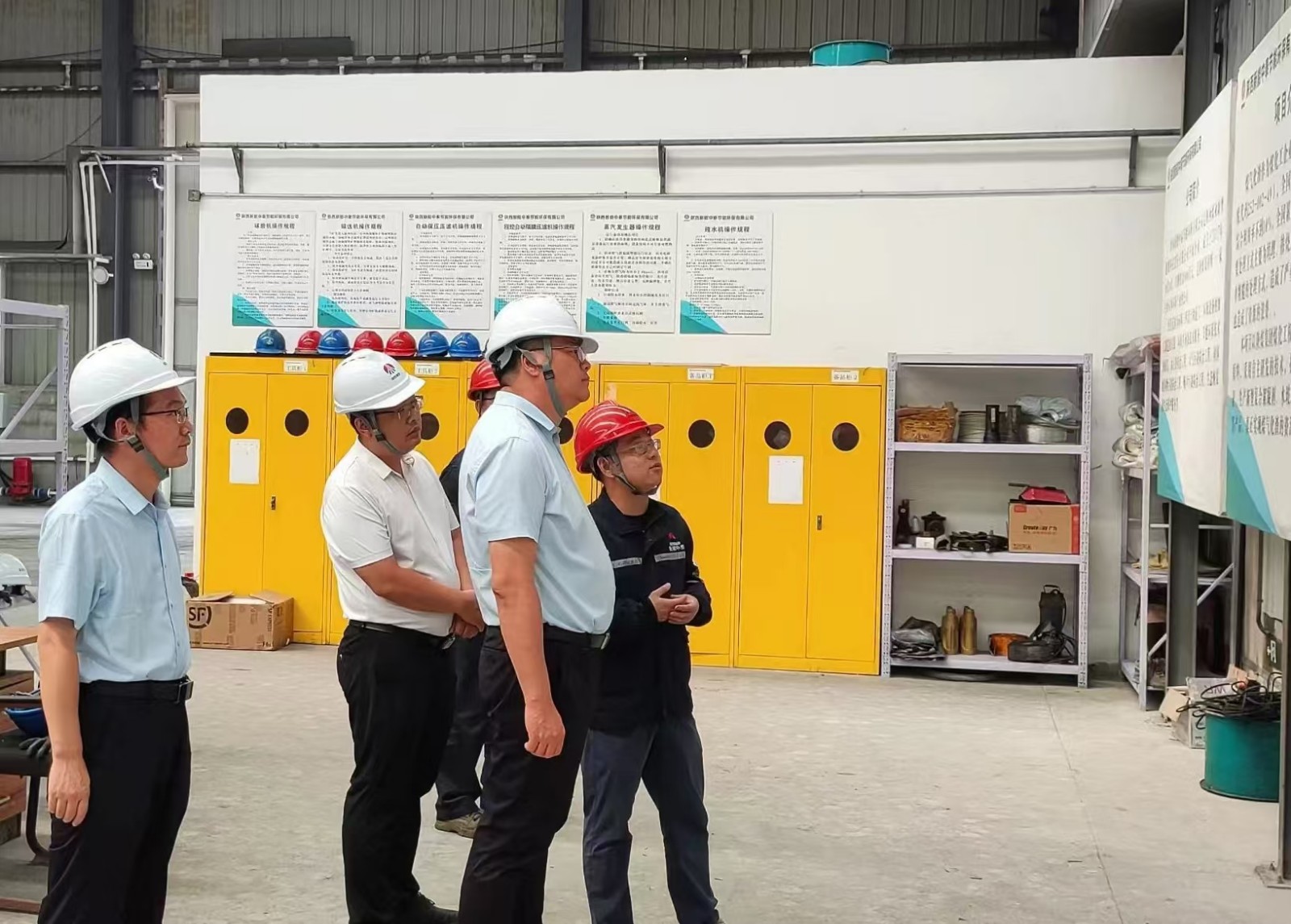 劉新成帶隊(duì)赴中泰公司、灃京公司調(diào)研指導(dǎo)