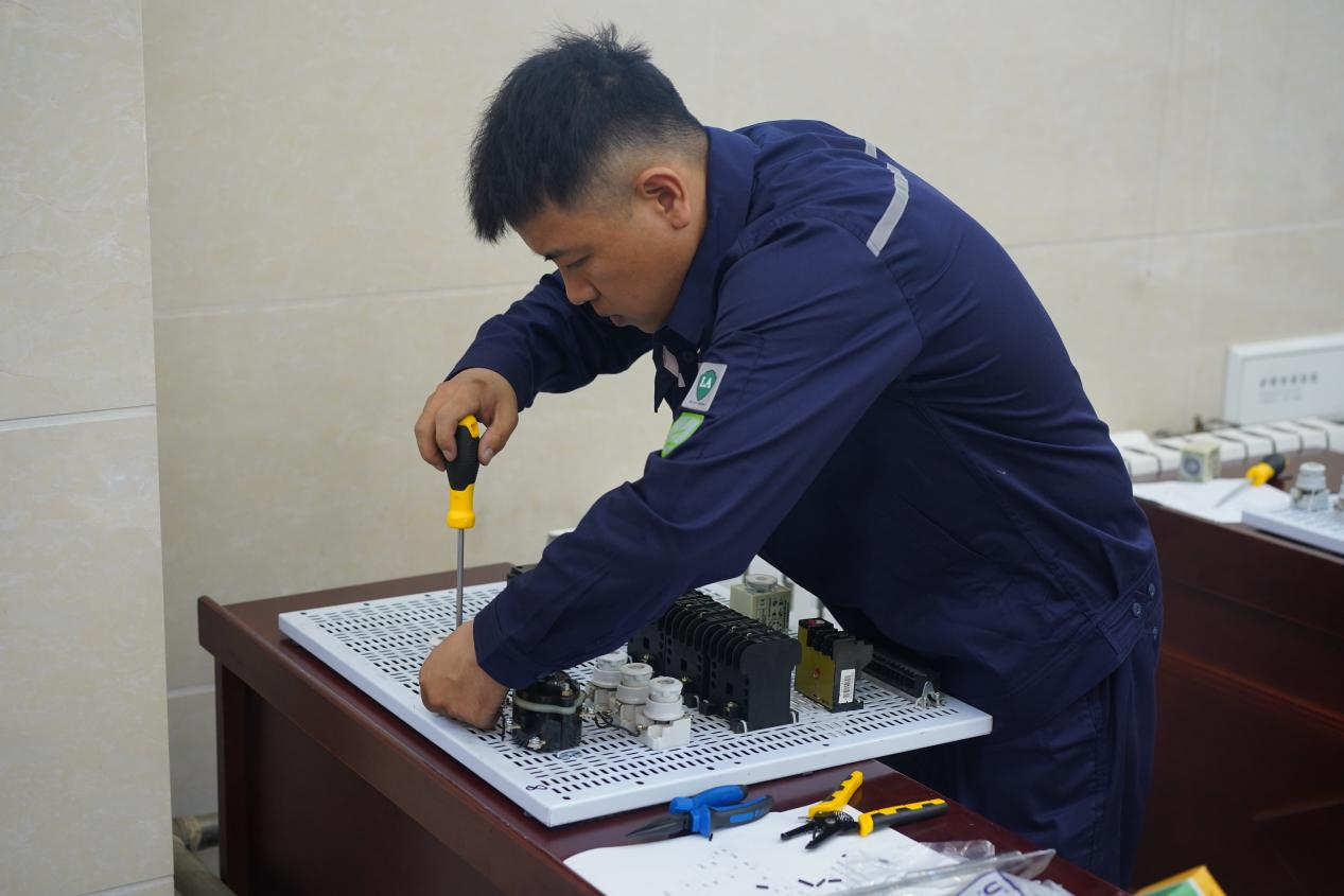 現(xiàn)場直擊！神木分公司這場技能大比武秀出了“真功夫”